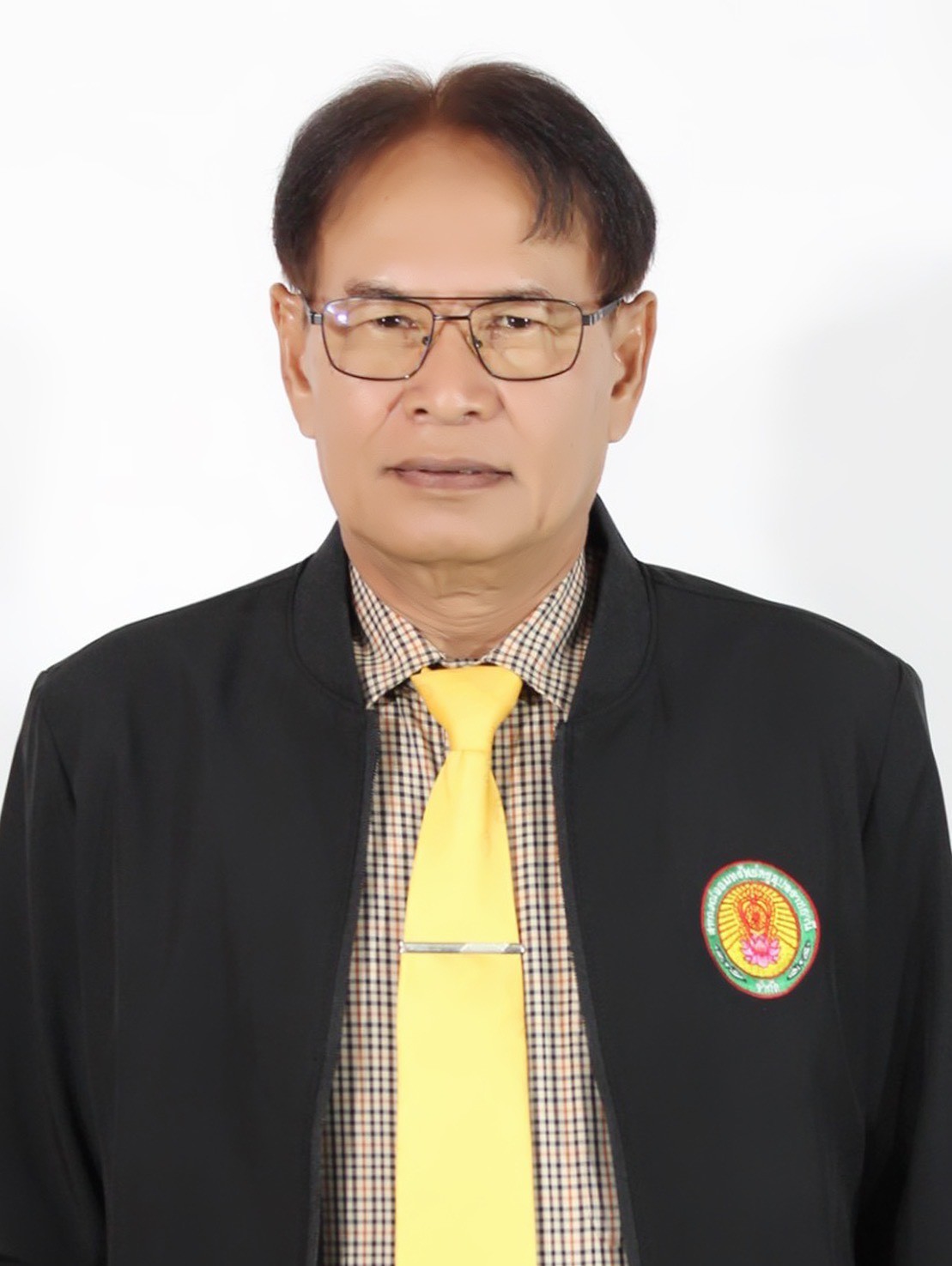 นายอรุณ  พาชอบ