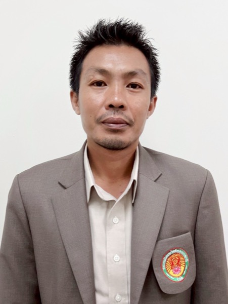 นายอุทัย  หิมคุณ