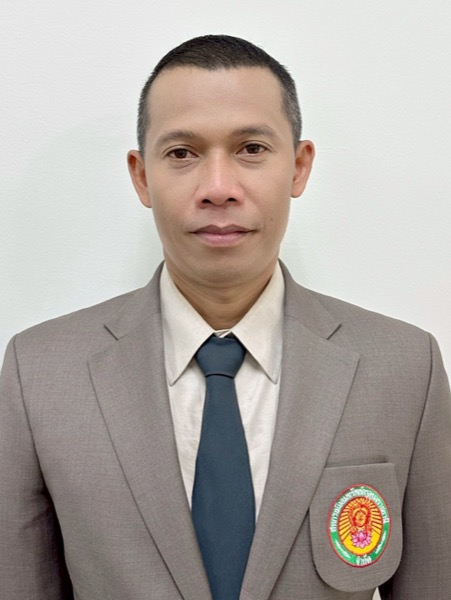 นายอภิสิทธิ์  ประดา
